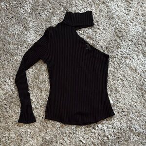 Black Ribbed One-Shoulder Top